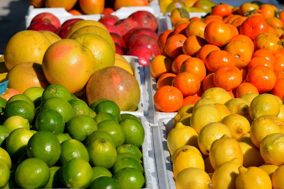 ワイルドストレートルビーグレープフルーツジュース 1000ml 12本 アキュア公式オンラインストア